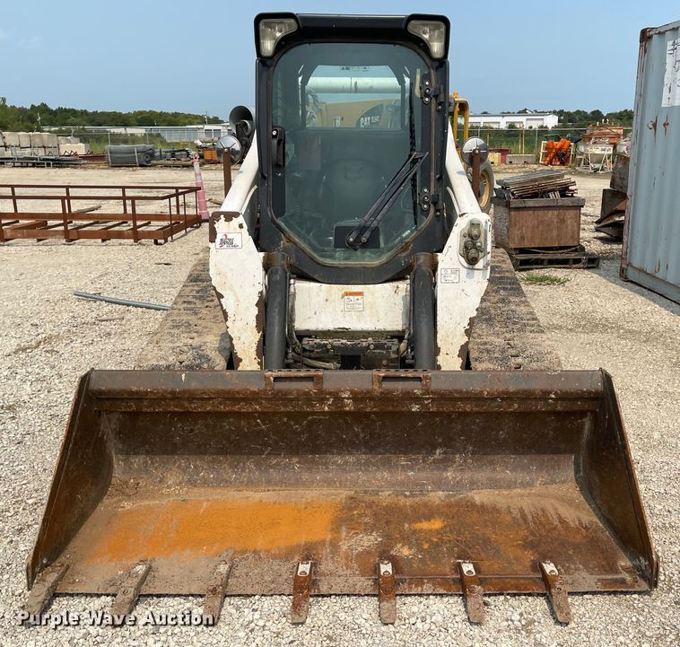 image for item KU9245 2012 Bobcat T870  tracked skid steer loader