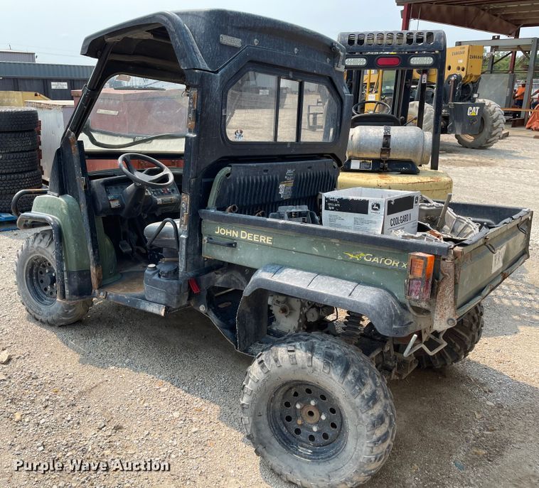 image for item KU9248 2009 John Deere Gator XUV  utility vehicle