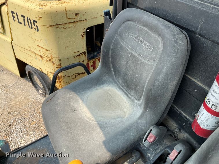 image for item KU9248 2009 John Deere Gator XUV  utility vehicle