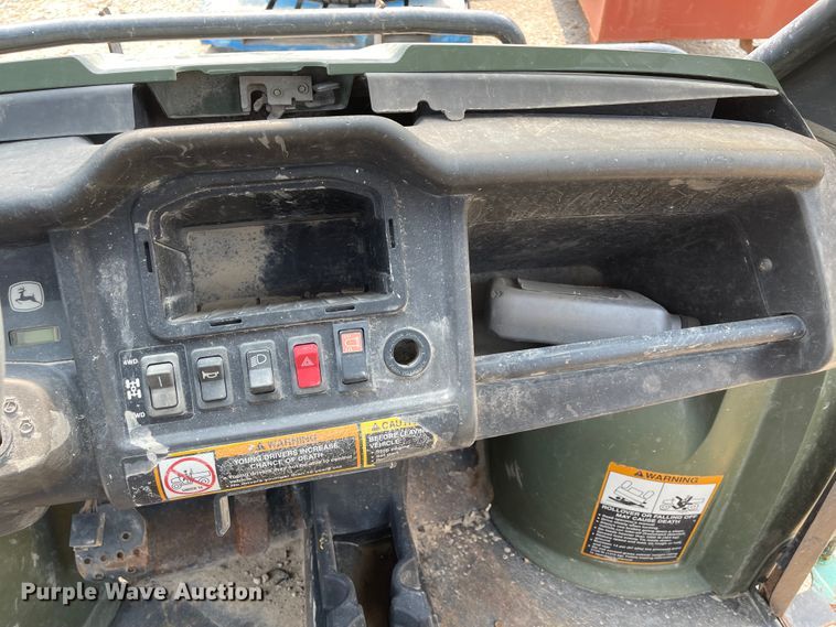 image for item KU9248 2009 John Deere Gator XUV  utility vehicle