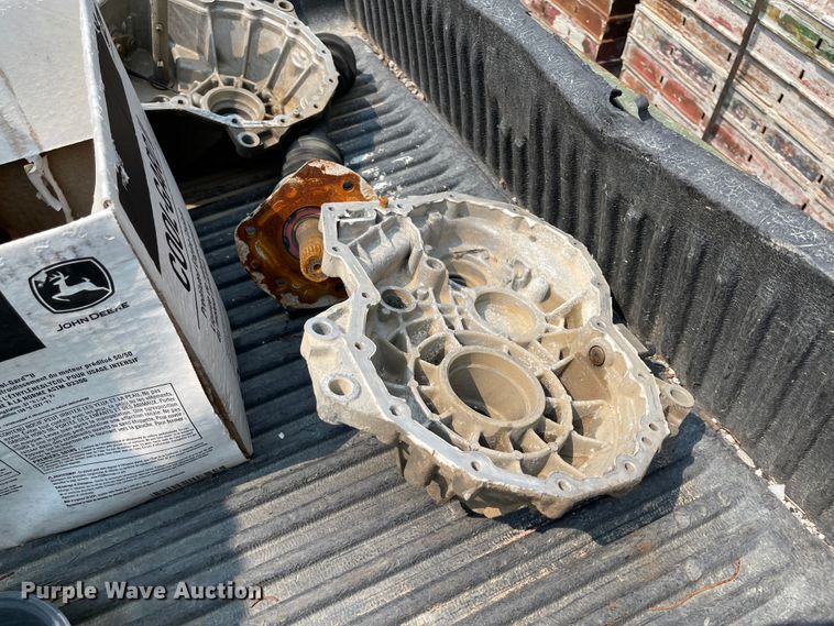 image for item KU9248 2009 John Deere Gator XUV  utility vehicle