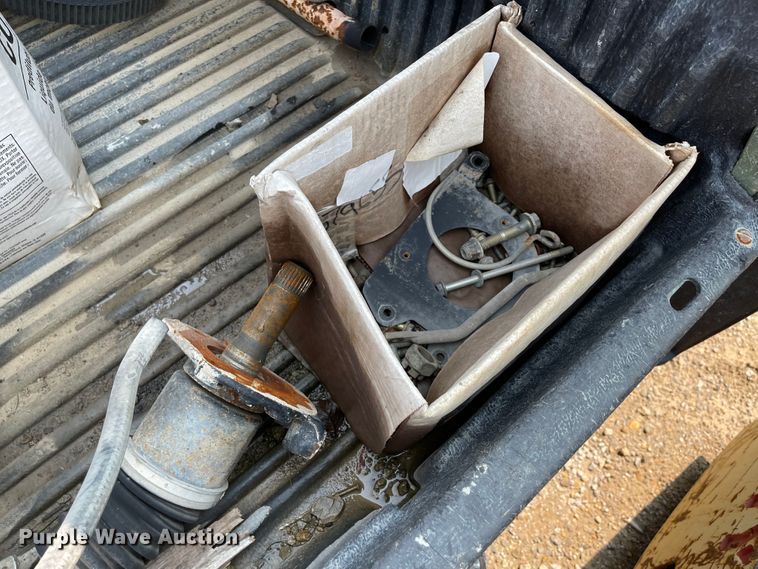 image for item KU9248 2009 John Deere Gator XUV  utility vehicle