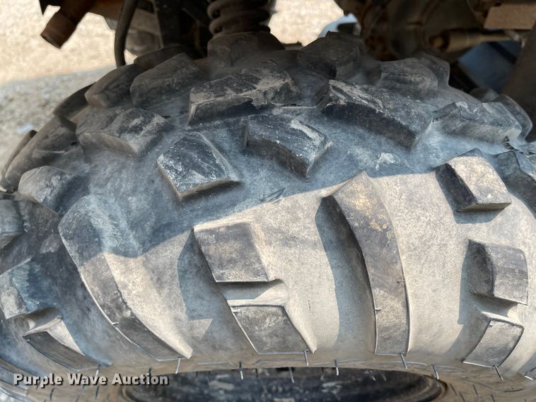 image for item KU9248 2009 John Deere Gator XUV  utility vehicle