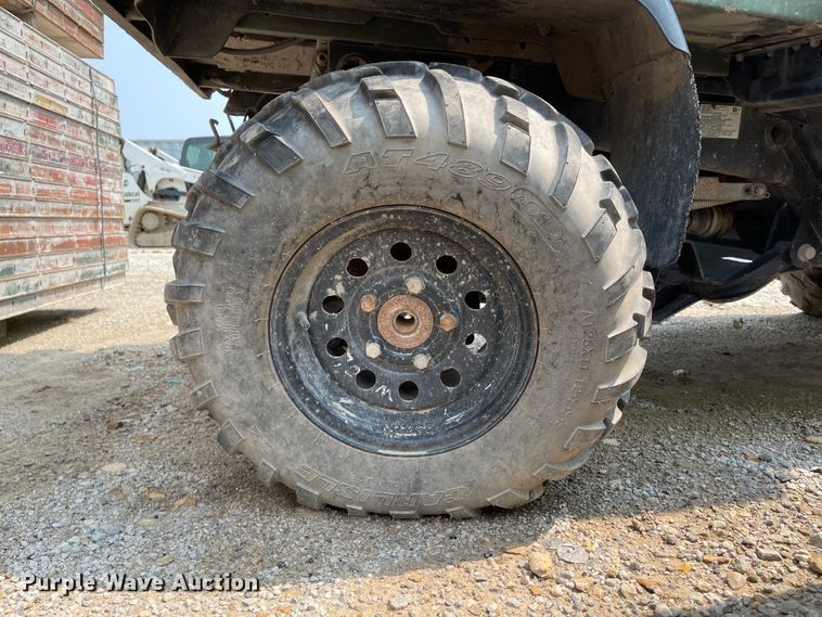 image for item KU9248 2009 John Deere Gator XUV  utility vehicle