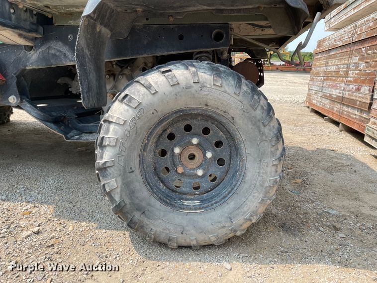 image for item KU9248 2009 John Deere Gator XUV  utility vehicle