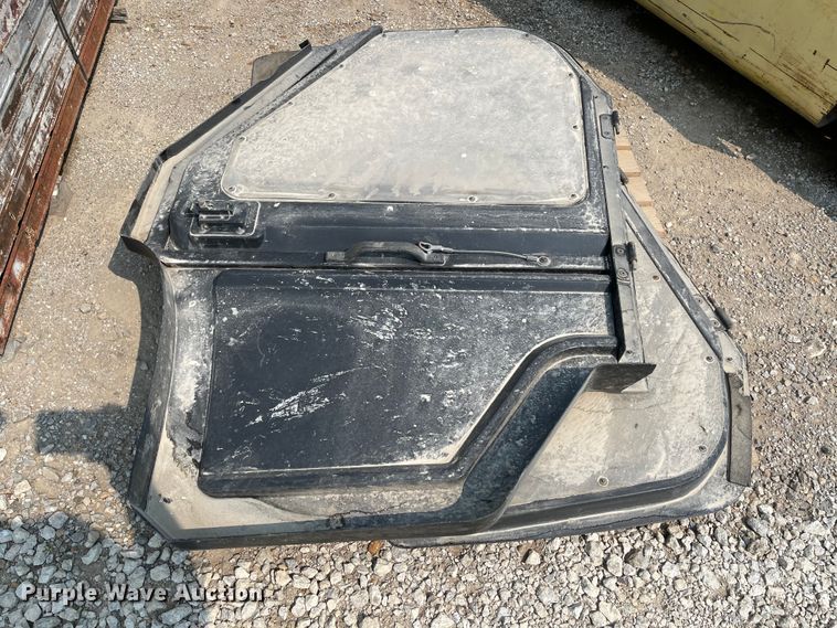 image for item KU9248 2009 John Deere Gator XUV  utility vehicle