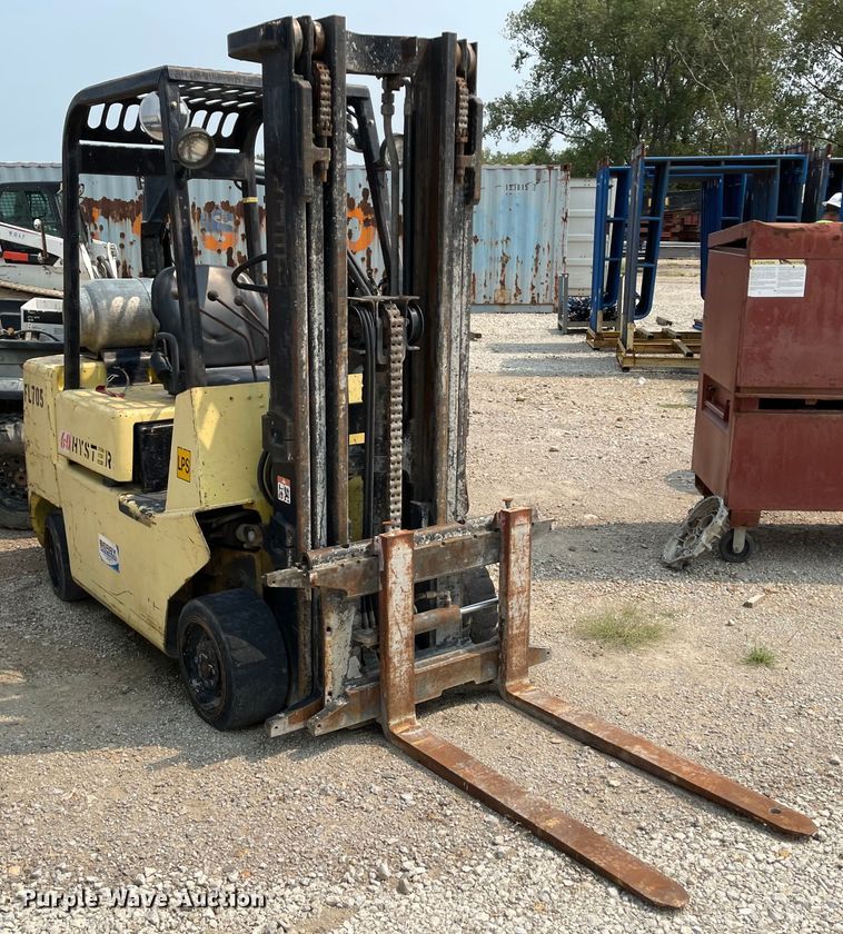 image for item KU9249 1990 Hyster 60  forklift