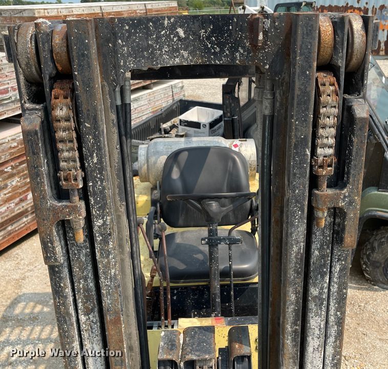 image for item KU9249 1990 Hyster 60  forklift