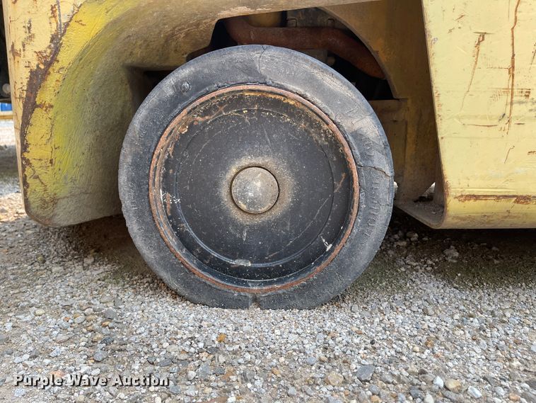 image for item KU9249 1990 Hyster 60  forklift