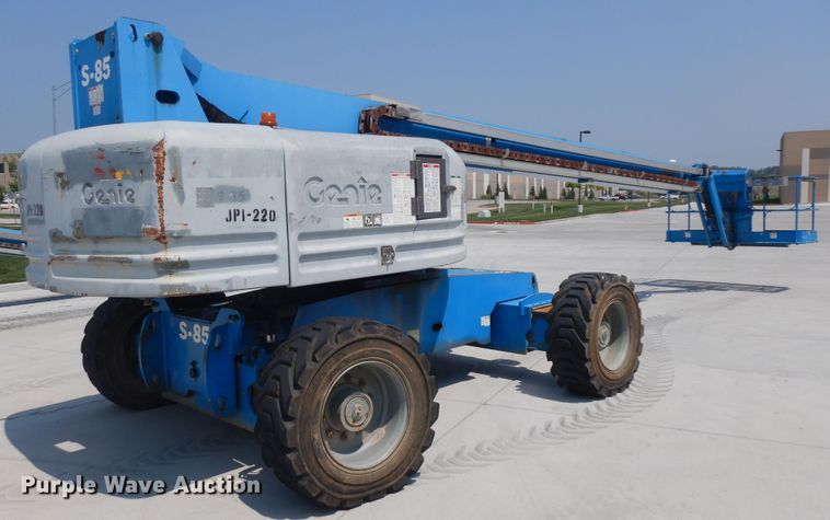 image for item KU9399 2008 Genie S85  boom lift