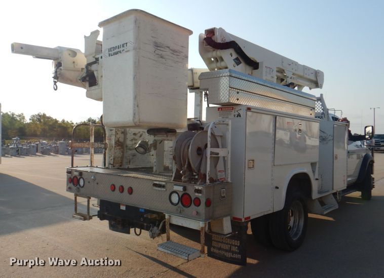 image for item KX9389 2013 RAM 5500HD  bucket truck