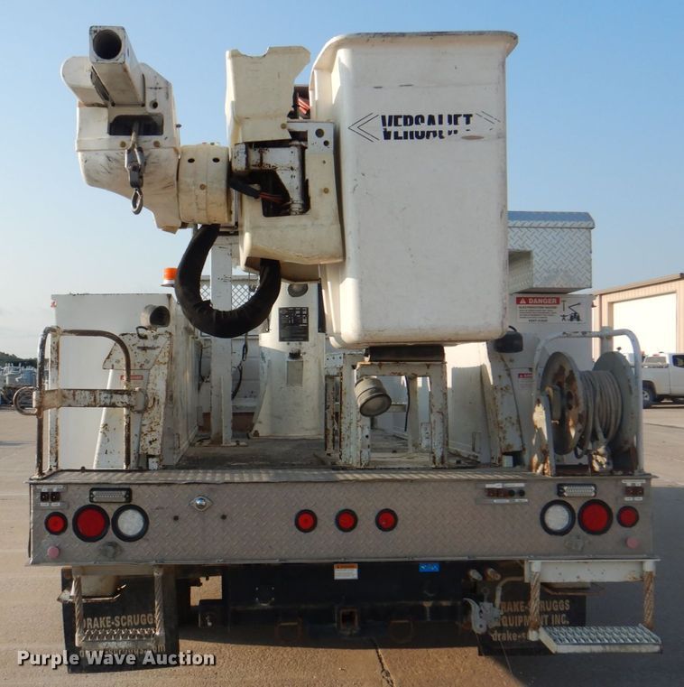 image for item KX9389 2013 RAM 5500HD  bucket truck