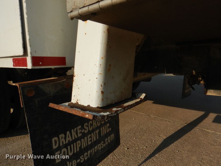 image for item KX9389 2013 RAM 5500HD  bucket truck