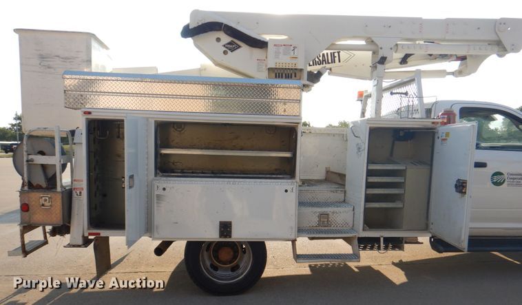 image for item KX9389 2013 RAM 5500HD  bucket truck