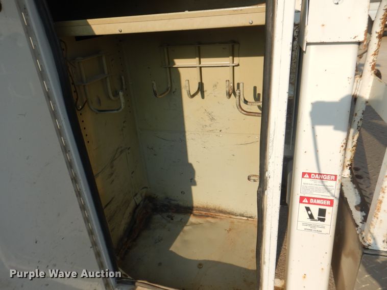 image for item KX9389 2013 RAM 5500HD  bucket truck