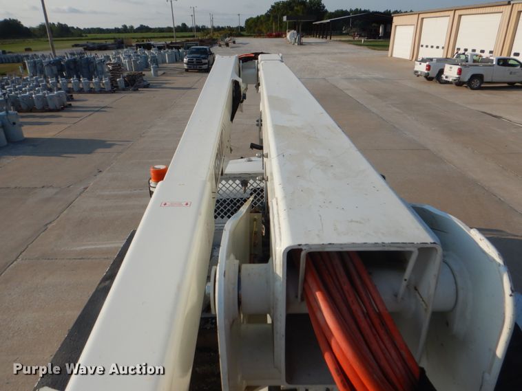 image for item KX9389 2013 RAM 5500HD  bucket truck