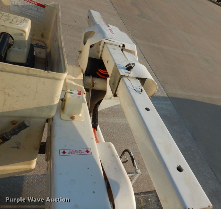 image for item KX9389 2013 RAM 5500HD  bucket truck