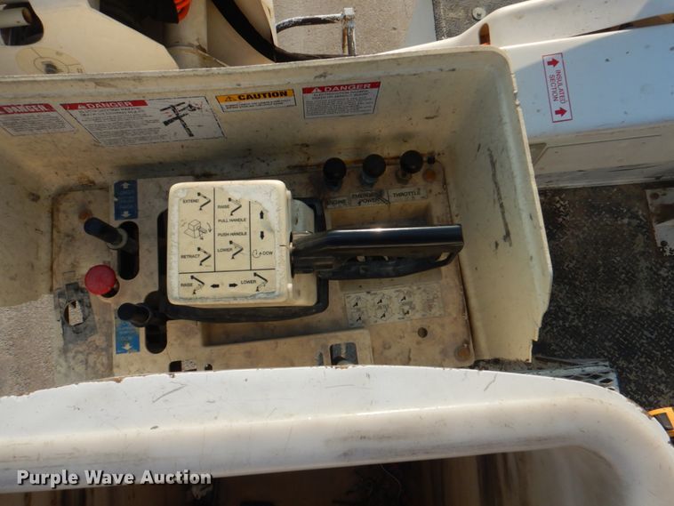 image for item KX9389 2013 RAM 5500HD  bucket truck