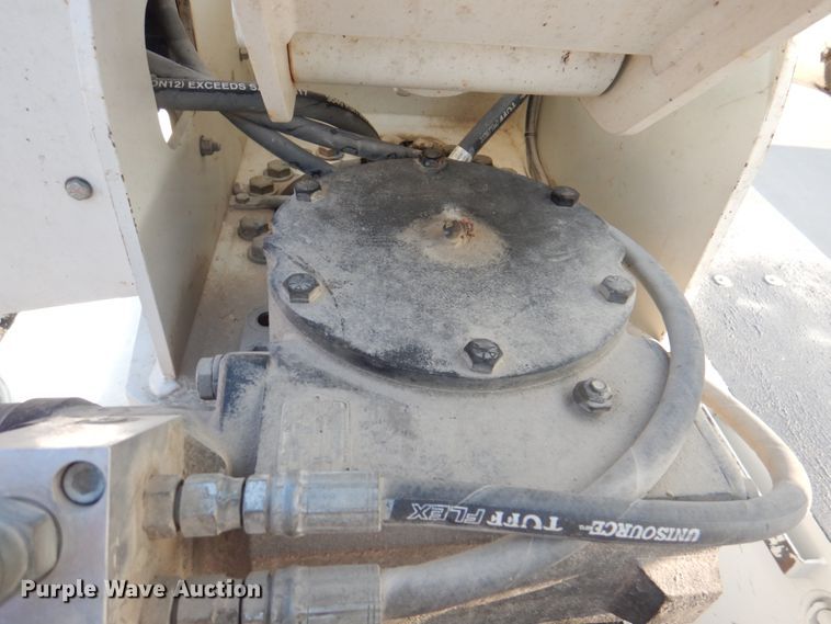 image for item KX9389 2013 RAM 5500HD  bucket truck