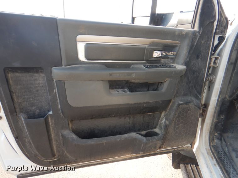 image for item KX9389 2013 RAM 5500HD  bucket truck