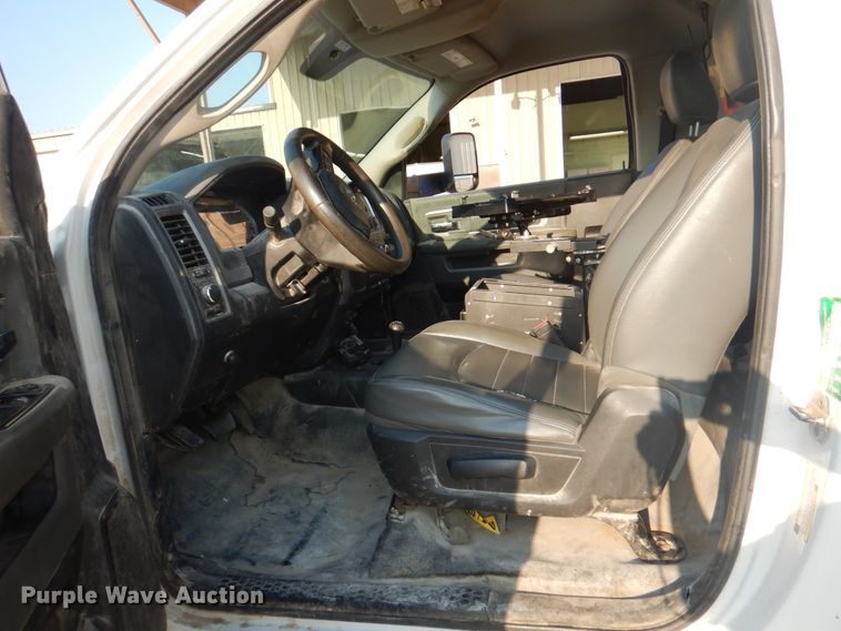 image for item KX9389 2013 RAM 5500HD  bucket truck