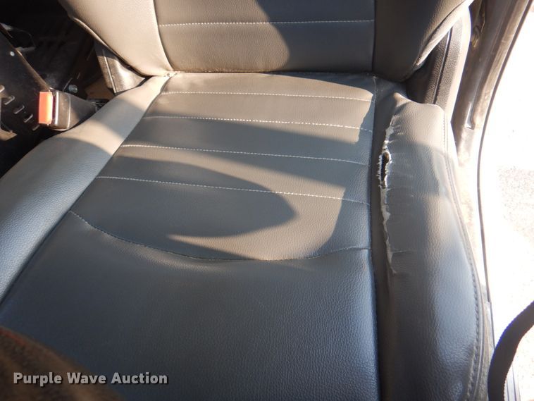 image for item KX9389 2013 RAM 5500HD  bucket truck