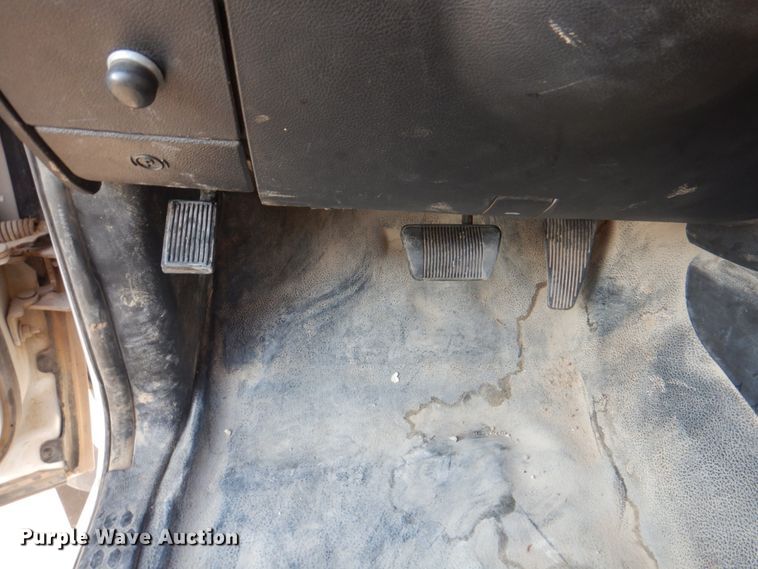 image for item KX9389 2013 RAM 5500HD  bucket truck