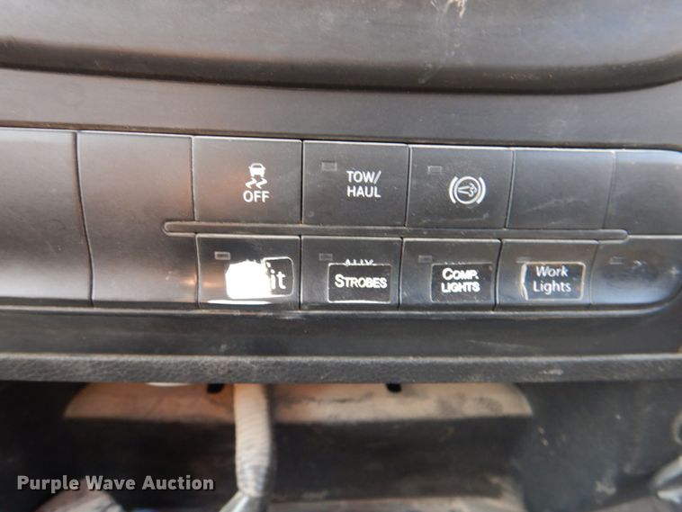 image for item KX9389 2013 RAM 5500HD  bucket truck