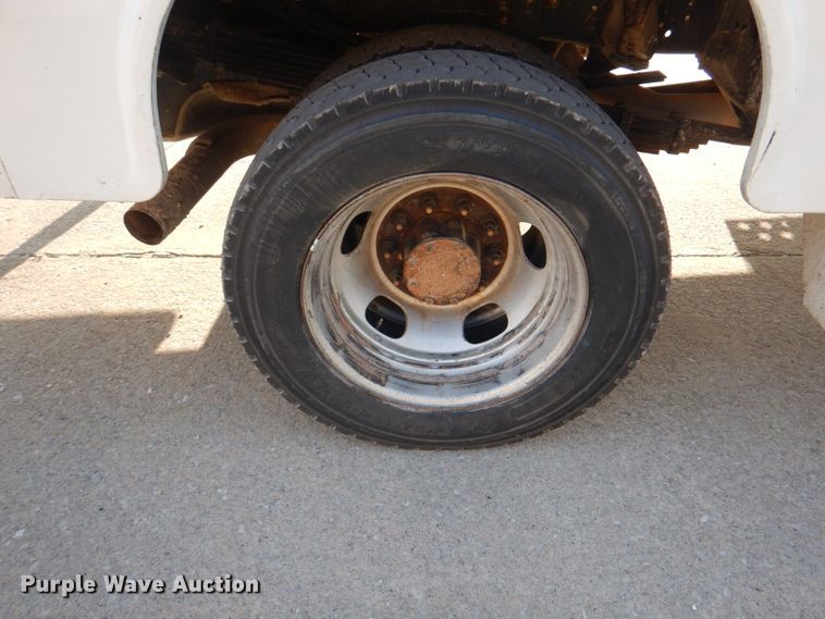 image for item KX9389 2013 RAM 5500HD  bucket truck