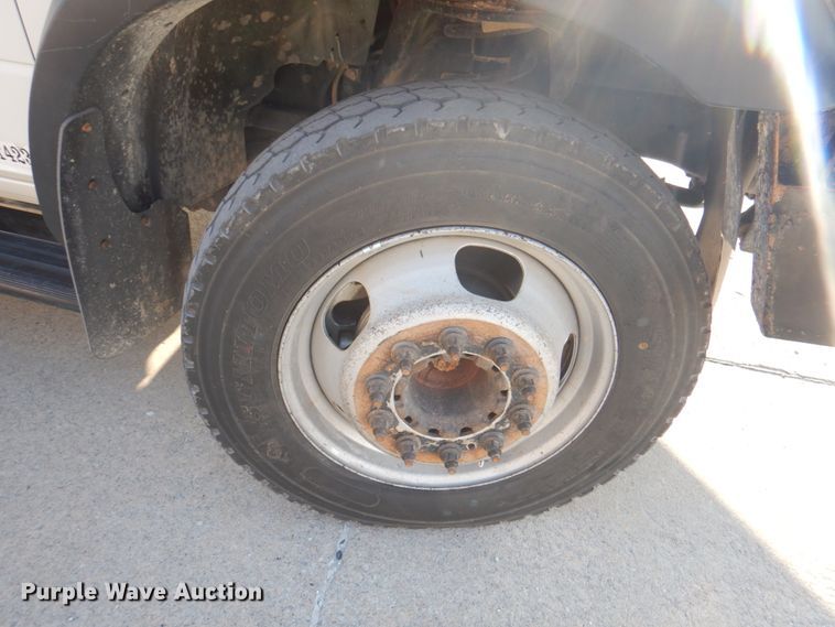 image for item KX9389 2013 RAM 5500HD  bucket truck