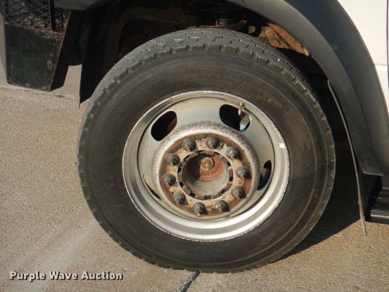 image for item KX9389 2013 RAM 5500HD  bucket truck