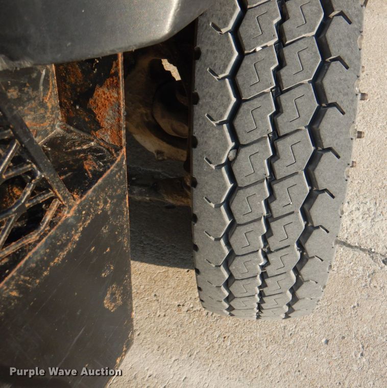 image for item KX9389 2013 RAM 5500HD  bucket truck