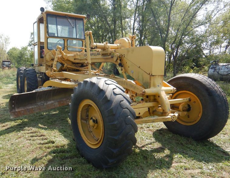 image for item KX9406 1963 Caterpillar 12E  rigid frame motor grader