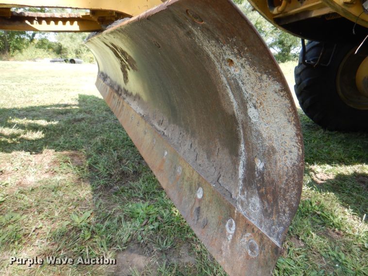 image for item KX9406 1963 Caterpillar 12E  rigid frame motor grader