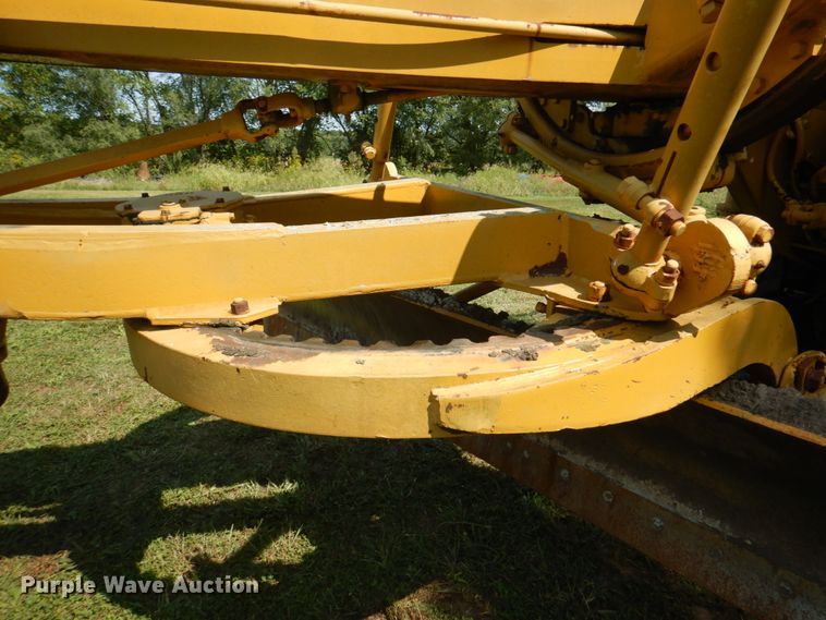 image for item KX9406 1963 Caterpillar 12E  rigid frame motor grader