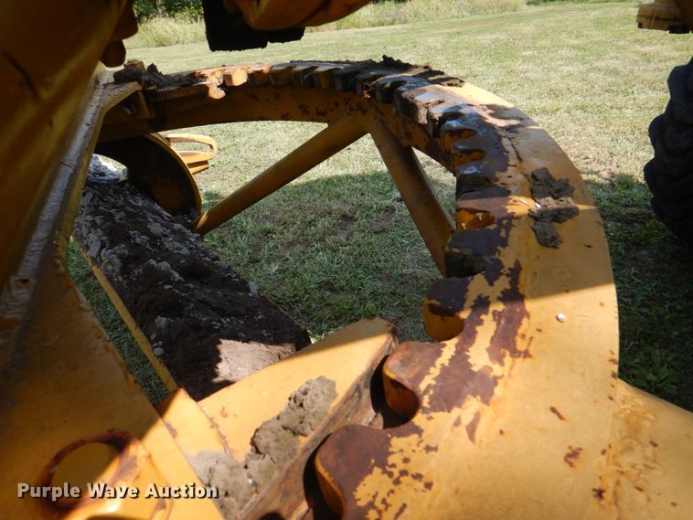 image for item KX9406 1963 Caterpillar 12E  rigid frame motor grader