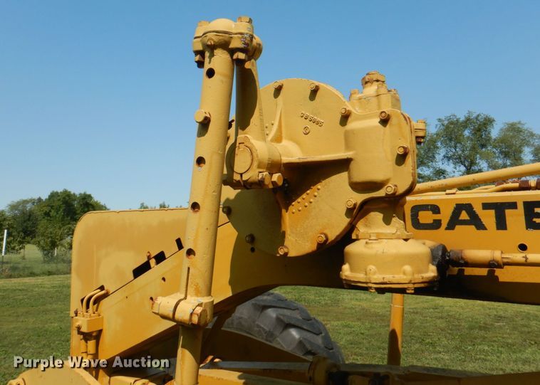 image for item KX9406 1963 Caterpillar 12E  rigid frame motor grader