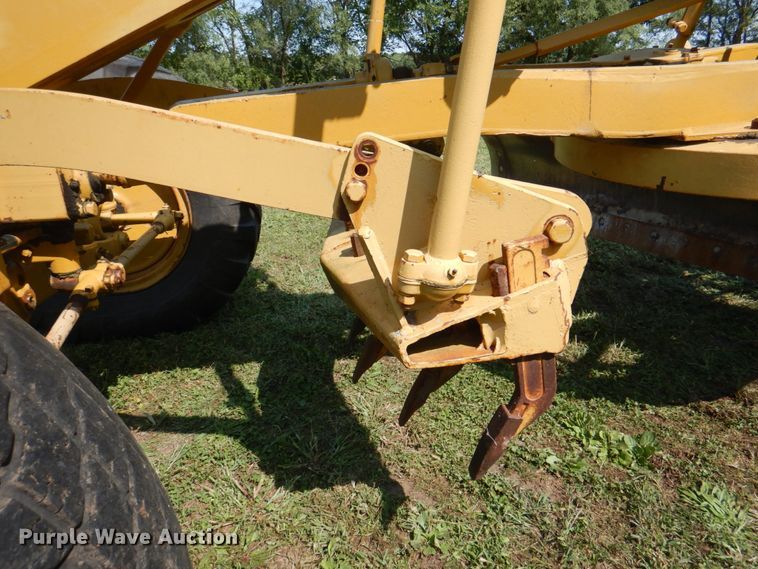 image for item KX9406 1963 Caterpillar 12E  rigid frame motor grader