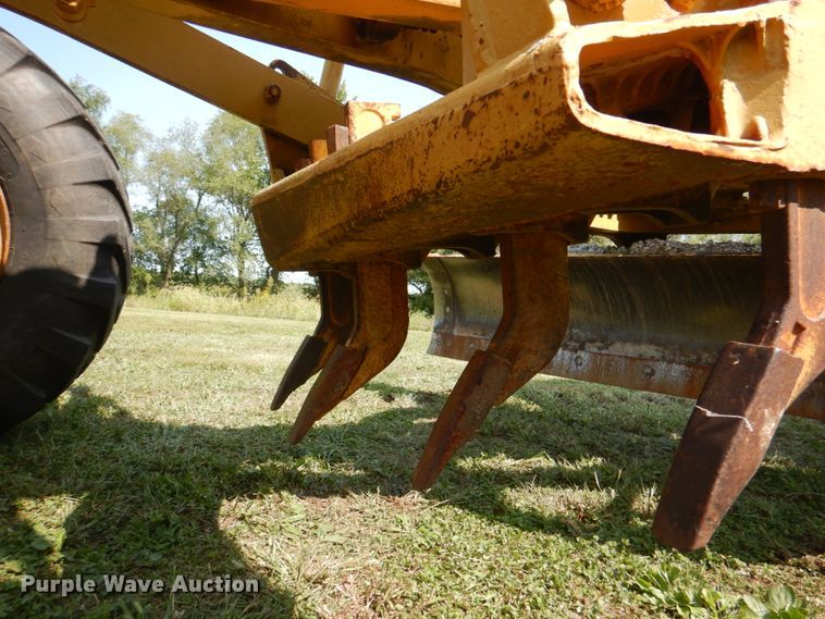 image for item KX9406 1963 Caterpillar 12E  rigid frame motor grader