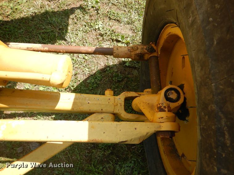 image for item KX9406 1963 Caterpillar 12E  rigid frame motor grader