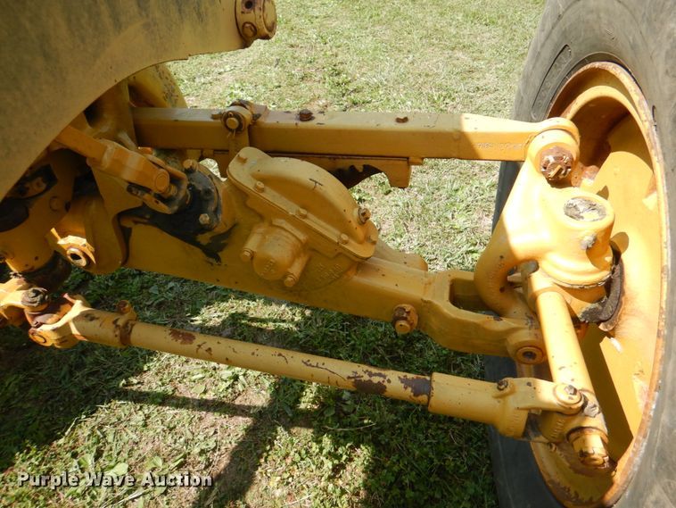image for item KX9406 1963 Caterpillar 12E  rigid frame motor grader
