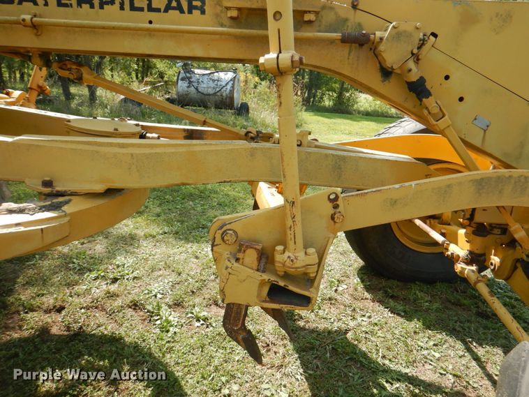 image for item KX9406 1963 Caterpillar 12E  rigid frame motor grader