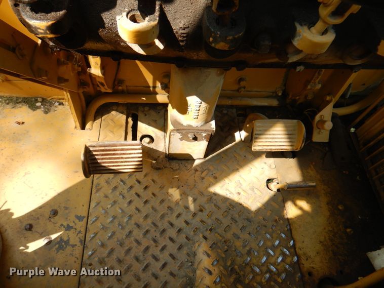 image for item KX9406 1963 Caterpillar 12E  rigid frame motor grader