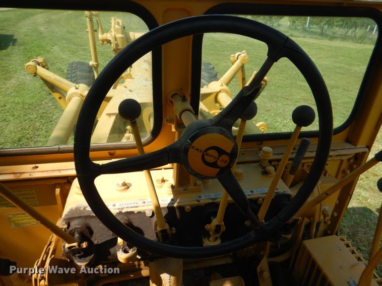 image for item KX9406 1963 Caterpillar 12E  rigid frame motor grader