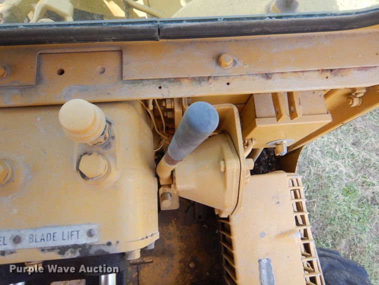 image for item KX9406 1963 Caterpillar 12E  rigid frame motor grader