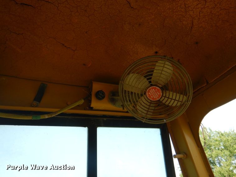 image for item KX9406 1963 Caterpillar 12E  rigid frame motor grader