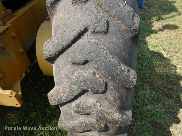 image for item KX9406 1963 Caterpillar 12E  rigid frame motor grader