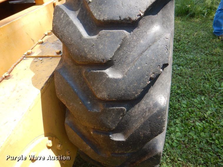 image for item KX9406 1963 Caterpillar 12E  rigid frame motor grader