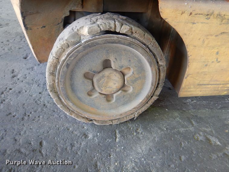 image for item KX9429 Hyster E45XM-27  forklift