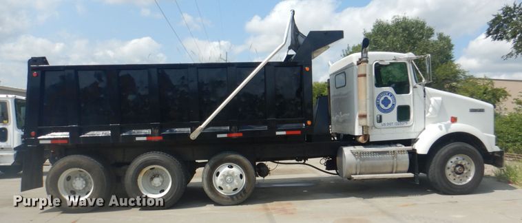image for item KX9641 2005 Kenworth T800  dump truck